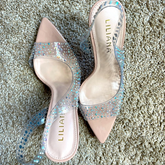 MISS LOLA - ANALEZI - NUDE
EMBELLISHED PEEP TOE HEELS - Picture 2 of 13